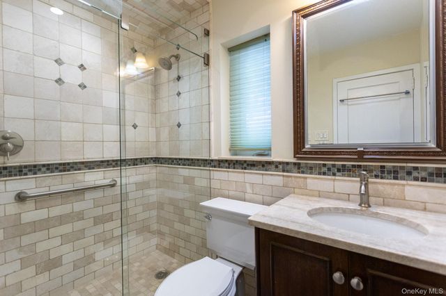 80-17 211th Street, Hollis Hills, NY 11427