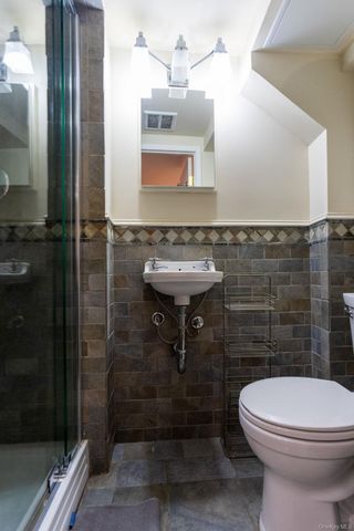 80-17 211th Street, Hollis Hills, NY 11427
