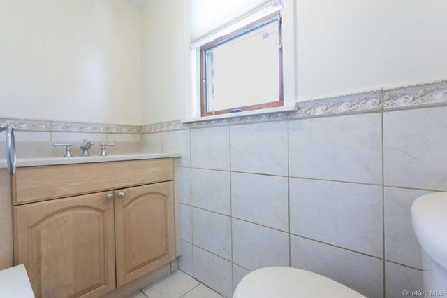 80-17 211th Street, Hollis Hills, NY 11427