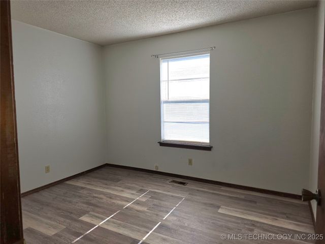 7415 S Elm Avenue, Broken Arrow, OK 74011