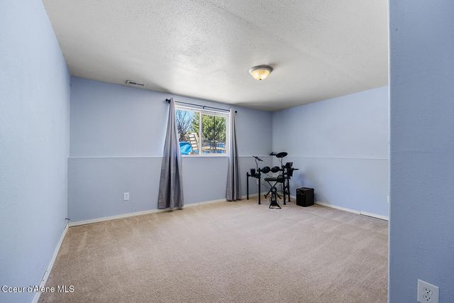 3580 E White Sands LN, Post Falls, ID 83854