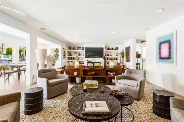 2736 S CAMINO REAL, Palm Springs, CA 92264