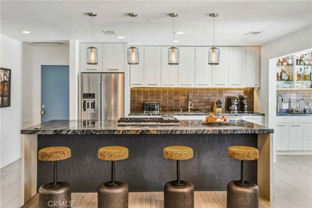 2736 S CAMINO REAL, Palm Springs, CA 92264