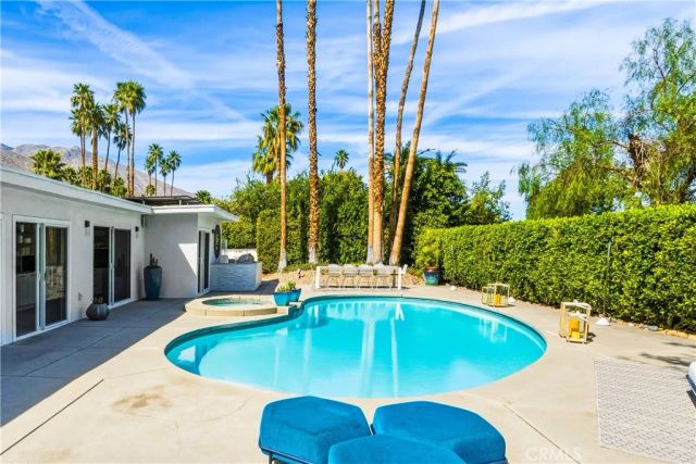 2736 S CAMINO REAL, Palm Springs, CA 92264