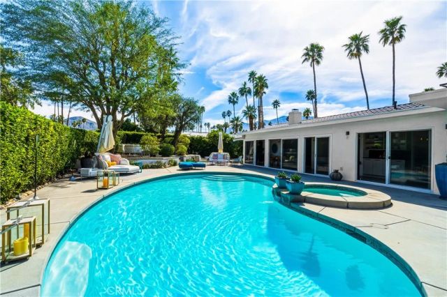 2736 S CAMINO REAL, Palm Springs, CA 92264