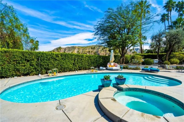 2736 S CAMINO REAL, Palm Springs, CA 92264