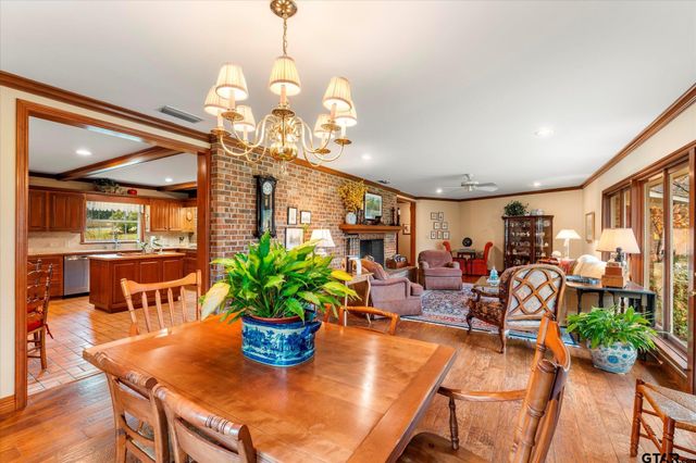 1103 S Williams Ave, Mt Pleasant, TX 75455