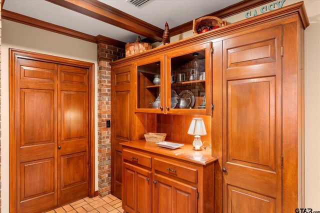 1103 S Williams Ave, Mt Pleasant, TX 75455