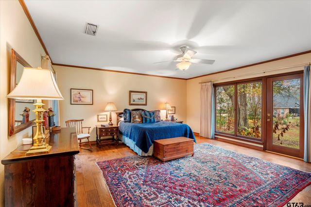 1103 S Williams Ave, Mt Pleasant, TX 75455