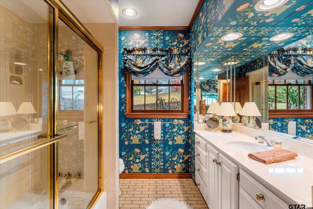 1103 S Williams Ave, Mt Pleasant, TX 75455