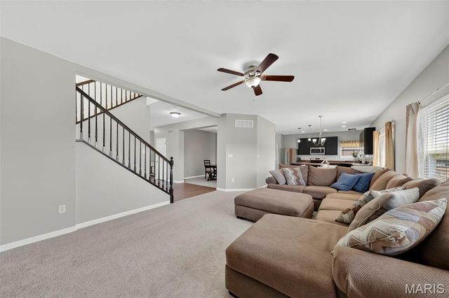 302 Pecan Bluffs Drive, Wentzville, MO 63385