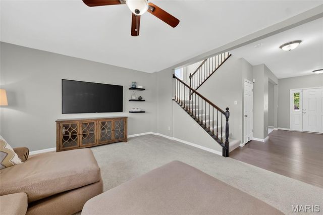 302 Pecan Bluffs Drive, Wentzville, MO 63385