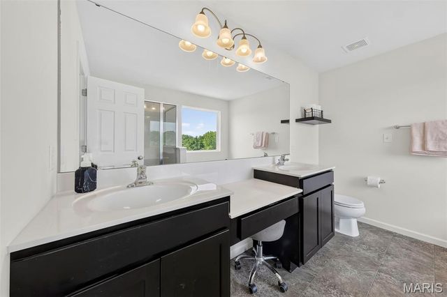 302 Pecan Bluffs Drive, Wentzville, MO 63385
