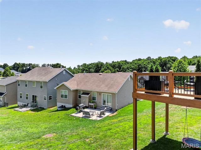 302 Pecan Bluffs Drive, Wentzville, MO 63385
