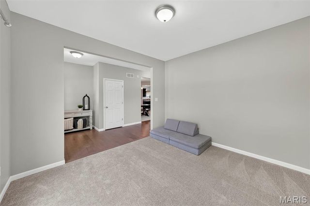 302 Pecan Bluffs Drive, Wentzville, MO 63385