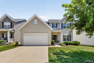 302 Pecan Bluffs Drive, Wentzville, MO 63385