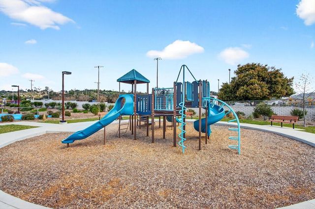 28252 Farm Creek Way, Valley Center, CA 92082