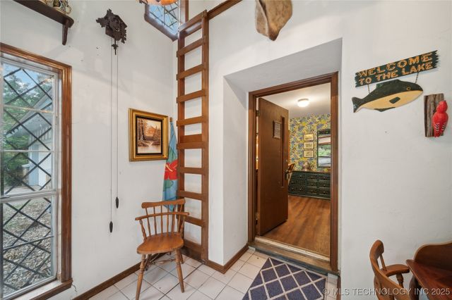 1392 Robin Hood Road, Eufaula, OK 74432