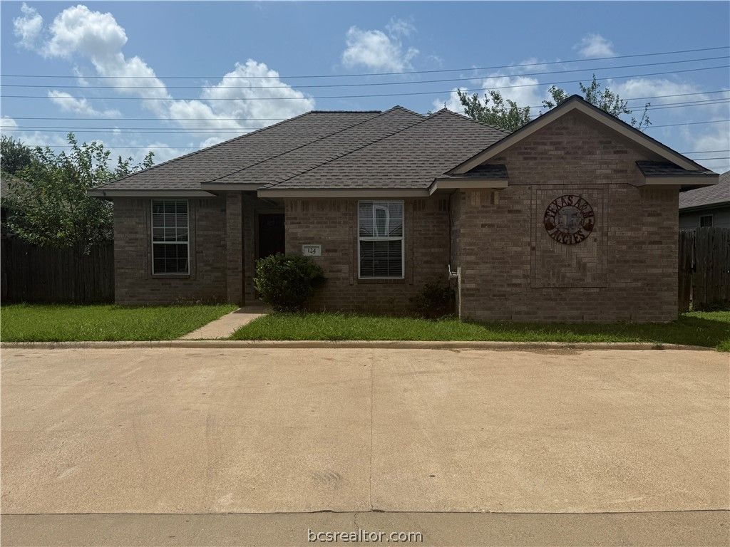 124 Sterling, College Station, TX 77840 — exterior