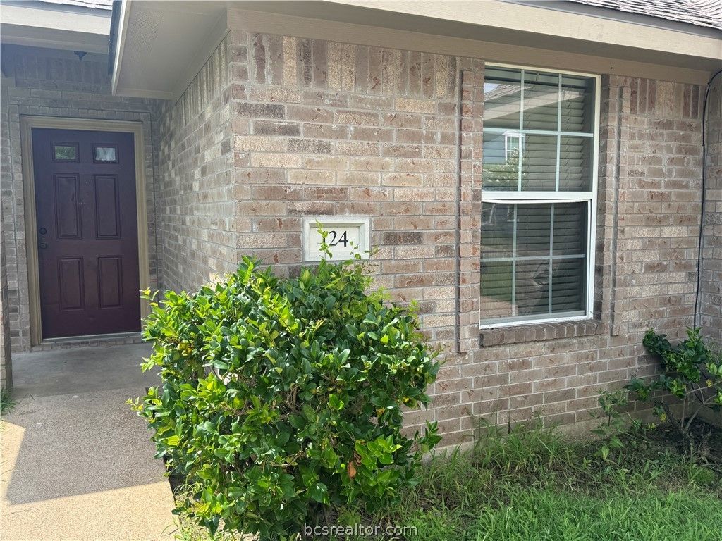 124 Sterling, College Station, TX 77840 — photo 2