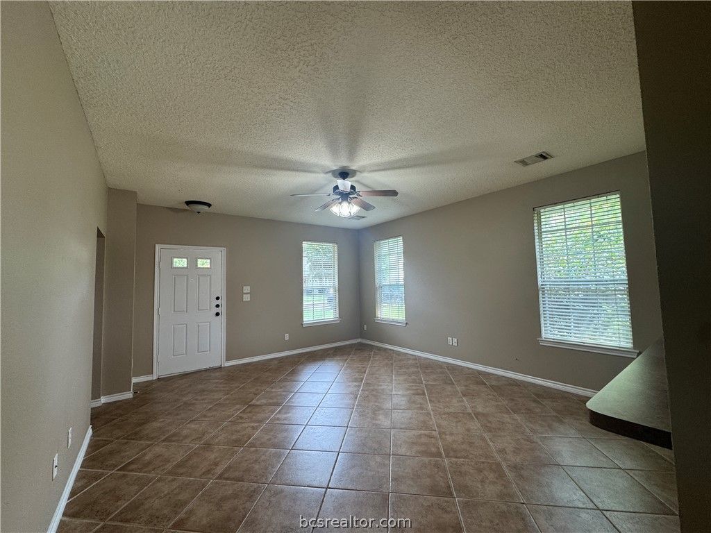 124 Sterling, College Station, TX 77840 — photo 3