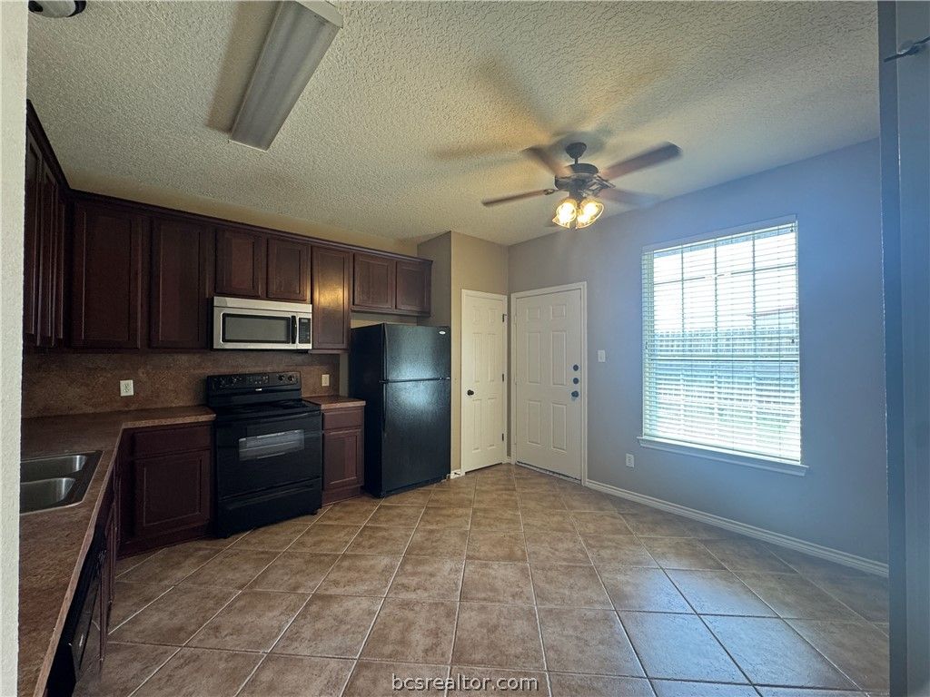 124 Sterling, College Station, TX 77840 — photo 5