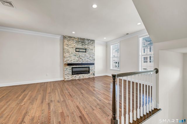 10 Putnam Lane 10, Danbury, CT 06810