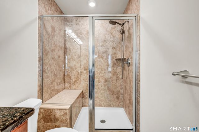 10 Putnam Lane 10, Danbury, CT 06810