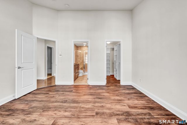 10 Putnam Lane 10, Danbury, CT 06810