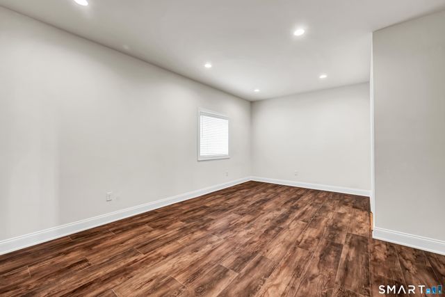 10 Putnam Lane 10, Danbury, CT 06810