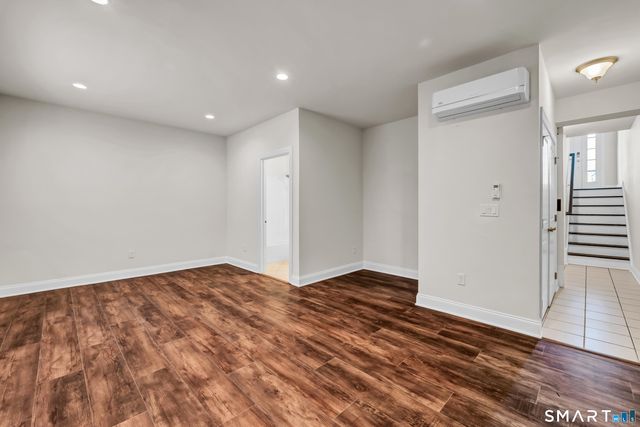 10 Putnam Lane 10, Danbury, CT 06810