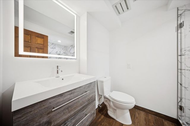 567 Cress Creek Lane, Crystal Lake, IL 60014