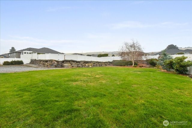 154 Springhill Drive, East Wenatchee, WA 98802