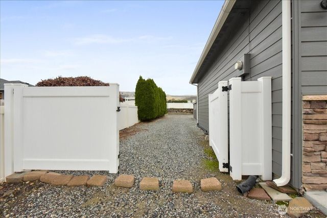 154 Springhill Drive, East Wenatchee, WA 98802