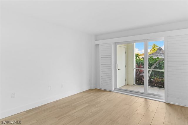 1300 Gulf Shore BLVD N 102, Naples, FL 34102