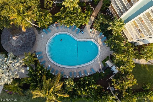 1300 Gulf Shore BLVD N 102, Naples, FL 34102