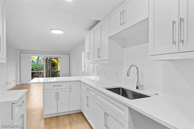 1300 Gulf Shore BLVD N 102, Naples, FL 34102