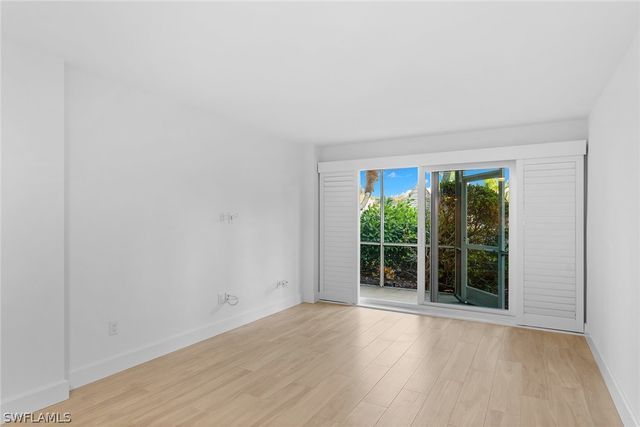 1300 Gulf Shore BLVD N 102, Naples, FL 34102