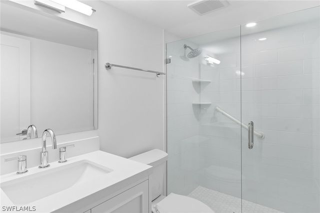 1300 Gulf Shore BLVD N 102, Naples, FL 34102