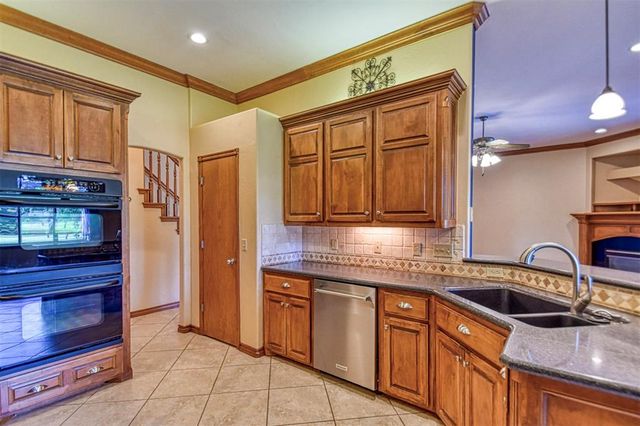 3853 Deer Brook Trail, Piedmont, OK 73078