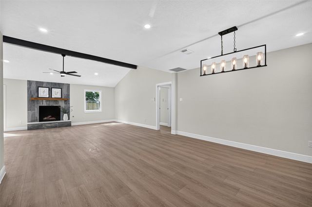 903 Chetwood Circle, League City, TX 77573