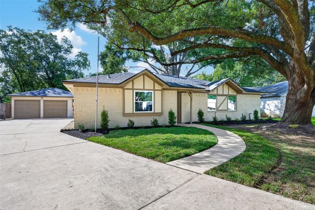 903 Chetwood Circle, League City, TX 77573
