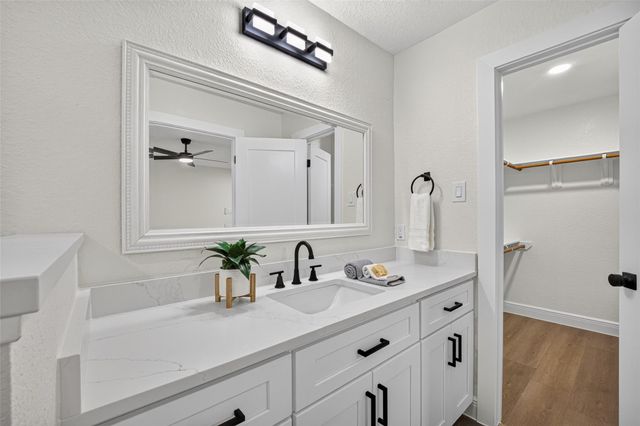 903 Chetwood Circle, League City, TX 77573
