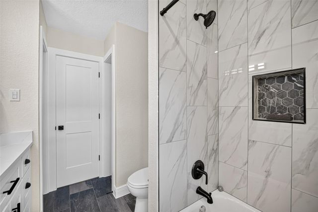 903 Chetwood Circle, League City, TX 77573
