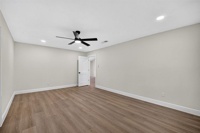 903 Chetwood Circle, League City, TX 77573