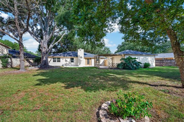 903 Chetwood Circle, League City, TX 77573