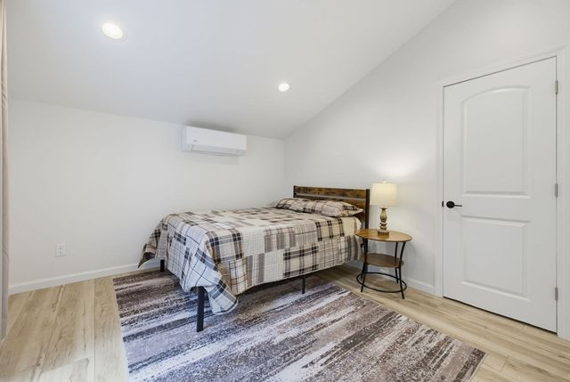 109 N Lake Ave, Southwick, MA 01077