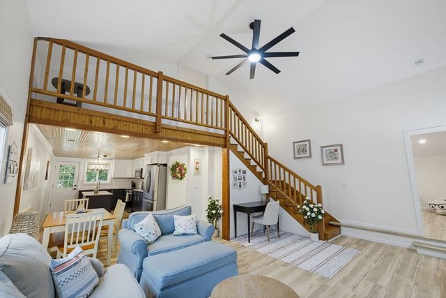 109 N Lake Ave, Southwick, MA 01077