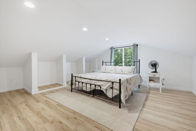 109 N Lake Ave, Southwick, MA 01077