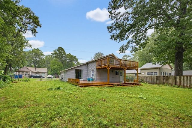 109 N Lake Ave, Southwick, MA 01077